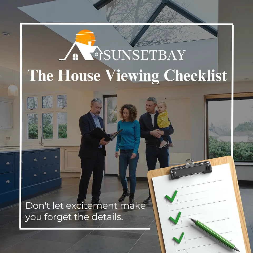 The house viewing checklist: do not let excitement make you forget the details, with an agent, a couple and a clipboard